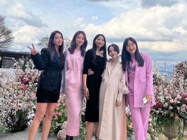 【写真】ヒョンビン♡ソン・イェジンの結婚式に“名だたる女優”が大集合！「ガールズグループとしてデビューして」