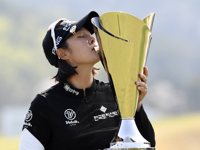 韓国女子ツアー、2年ぶり観客解禁で7000人が来場！新設大会の初代王者には26歳パク・ジヨンが輝く
