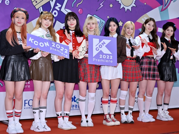 NiziUが韓国で初パフォーマンス！「KCON 2022 Premiere」で見せたキュートな姿【PHOTO】