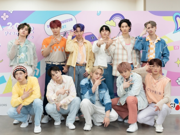 【画像6枚】JO1、幕張メッセ「KCON 2022 Premiere」2日目で見せたキュートな魅力