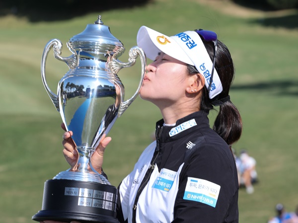 イ・ボミも出場した韓国女子ツアー、コロナ後遺症乗り越えた“昨季6勝”の新女王が悲願の今季初優勝