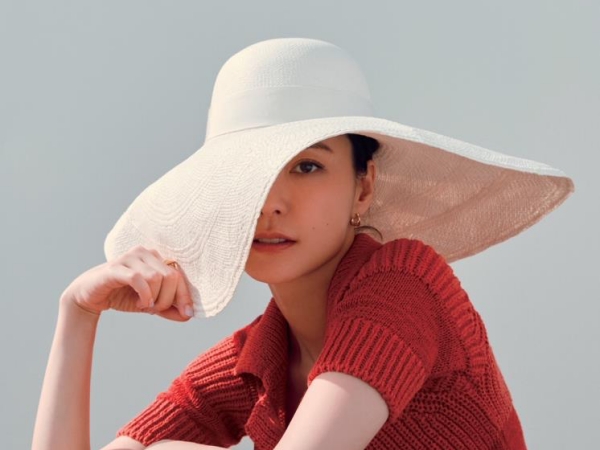 チョン・ユミ、“女優コーデ”を披露！大物オーラを発揮するも「20代にしか見えない」【PHOTO】