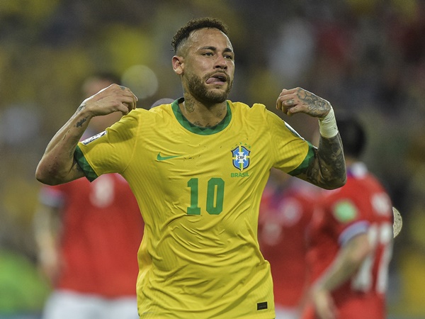 ネイマール、「朝5時までクラブで120万円豪遊」の目撃談も…韓国を満喫中の様子が話題