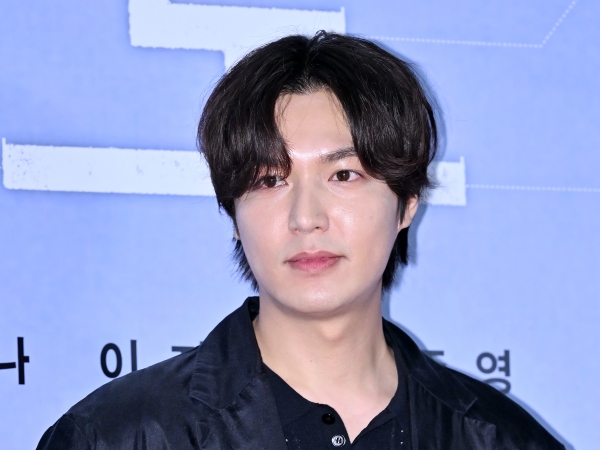 「とんでもないビジュ」イ・ミンホ、まるで少女漫画から出てきたような“美しすぎる近況”【PHOTO】