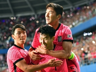 “Aマッチ100試合目”を勝利で飾ったソン・フンミン、自らのFKで花を添える「必ず勝ちたかった」【現場インタビュー】