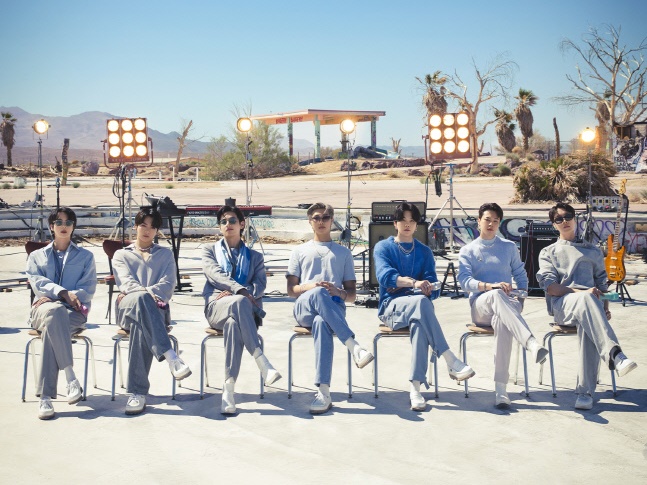 デビュー10周年を迎えるBTS、“ファンのための”新曲『Take Two』の発売を予告