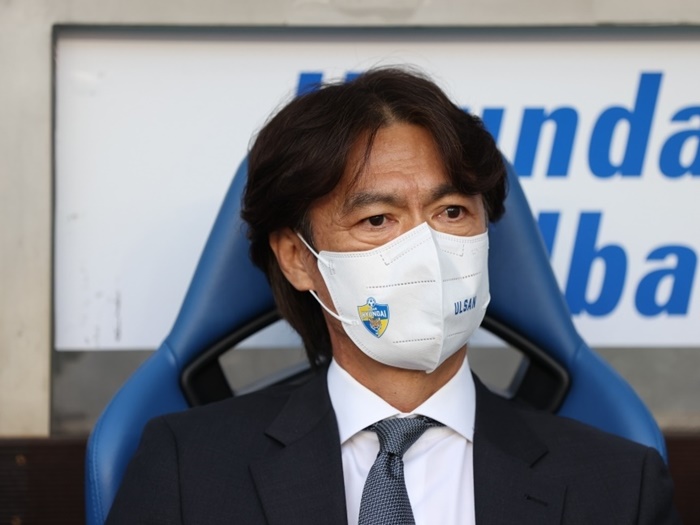 天野純所属の蔚山現代、伝統のダービーで痛恨の3失点完敗。ホン・ミョンボ監督「自惚れがあった」【インタビュー】
