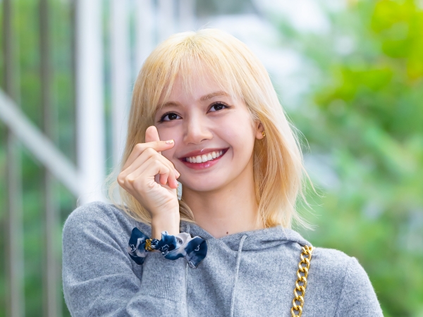 BLACKPINK・リサ、再び“ヴィトン三男”とデート…周囲の目を気にする様子なし！事務所は沈黙