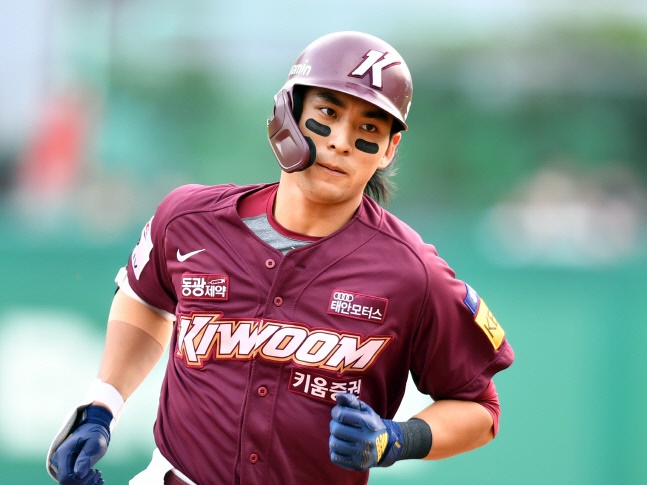 元巨人・李承燁も元中日の“実父”李鍾範も超える！イ・ジョンフが史上最年少＆最速1000安打達成へ