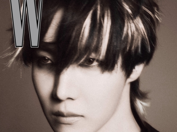 「心臓止まるかと」BTS・J-HOPE、ファッション誌で見せた“革新的なイメチェンSHOT”が大反響【PHOTO】