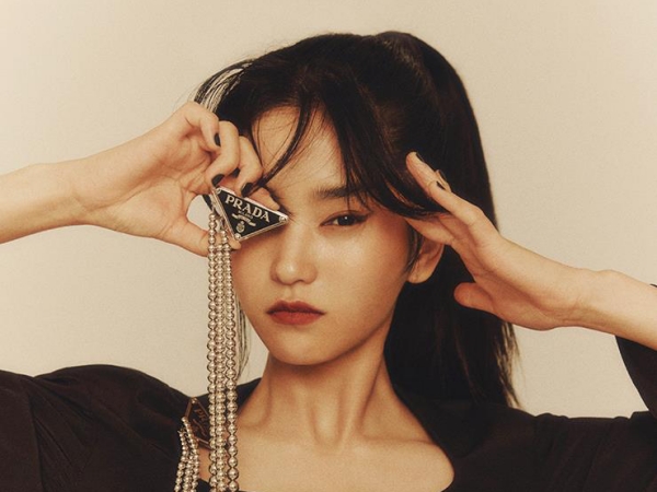 『二十五、二十一』女優キム・テリ、スーパーモデルのようなオーラ…「30分だけ寝て仕事に行く日も」【PHOTO】