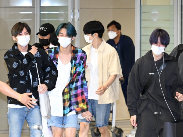 TXT、米音楽フェス・ロラパルーザ公演を成功裏に終えてシカゴから堂々帰国！【空港ファッション】