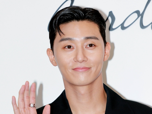 【画像】パク・ソジュン、最新ビジュアルで見せたワイルド魅力とカリスマ性あふれる眼差し