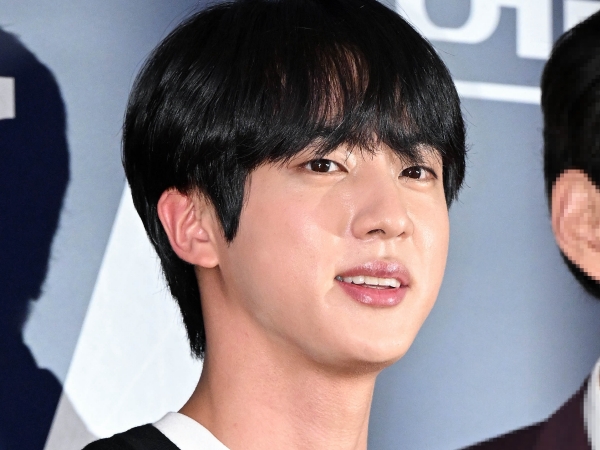兵役中のBTS・JINに会うために無断離脱して予防注射を打ったとされる20代女性看護将校、立場明らかに