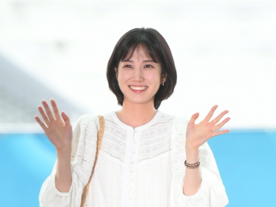 『ウ・ヨンウ』で自閉症弁護士演じたパク・ウンビンが得た学びとは？「怖くても、勇気を出して…」