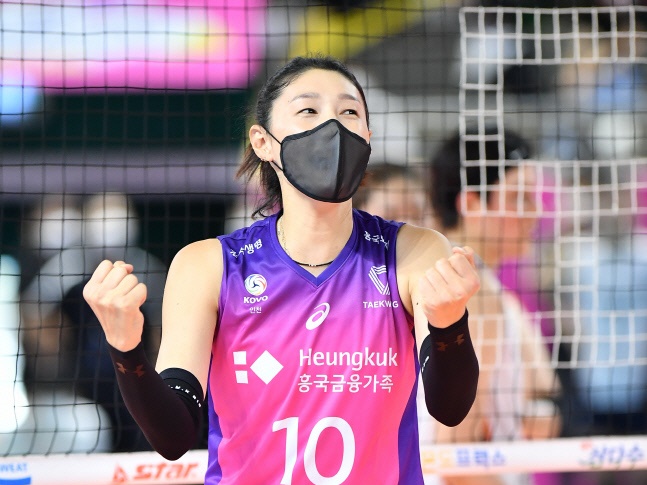 VNL“12戦全敗敗”の影響はなく…キム・ヨンギョンを筆頭に相変わらず高い人気を誇る韓国女子バレー