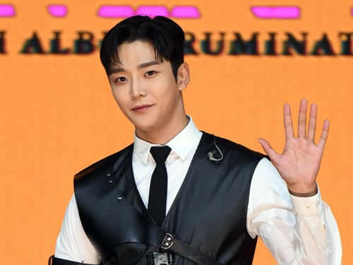 “俳優業も順調”なSF9ロウンが語る家族愛にファンの心温まる…「実はチューをする仲」