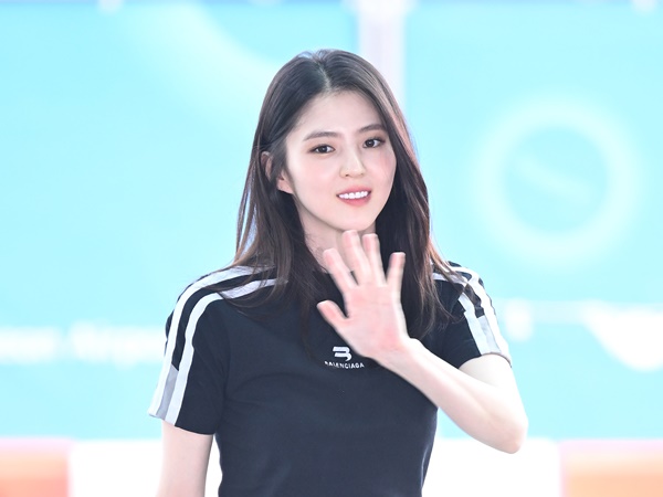 “タトゥー騒動”もあった女優ハン・ソヒ、突然の“口ピアス姿”にファン騒然「やばすぎる、これは」【PHOTO】