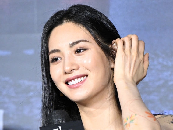 「世界1位」の韓国女優ナナ、ガラッと変身した姿を突如公開！「無限にかわいい」【PHOTO】