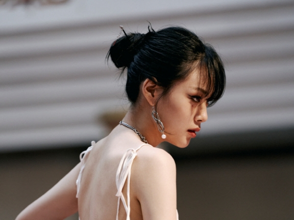 「18禁」新曲MVも話題に！歌手BIBI、企画から女優まで“1人4役”務めた感想は？【一問一答】