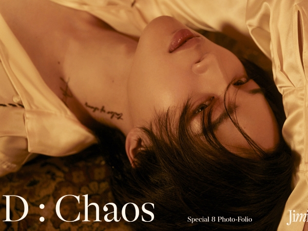 【写真】BTS・JIMINにしか表現できない色気…はだけシャツから“タトゥー”チラリ