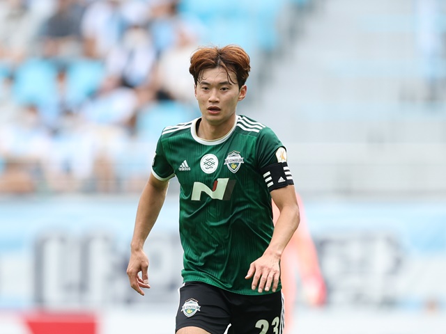 W杯は大丈夫？右太もも裏を痛めた元新潟の韓国代表キム・ジンス、関係者が明かした負傷状態は…