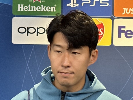 顔面骨折の韓国代表ソン・フンミンの手術が無事終了！協会関係者「W杯出場可否は…」