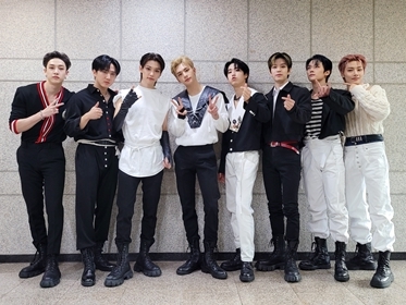 Stray Kids、またしても「ビルボード200」で1位に…！ビルボードとK-POPで“初めて”の記録を残す