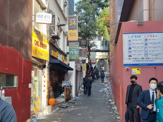 韓国雑踏事故の哀悼終わるの待っていた？日本を訪問した市議員・公務員に非難のワケ