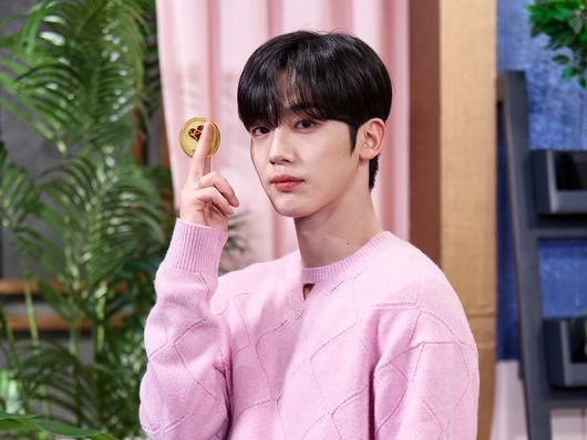 “初恋アイドル”WEiのキム・ヨハン、初出演する恋愛番組にて「泣いてしまった」と明かす