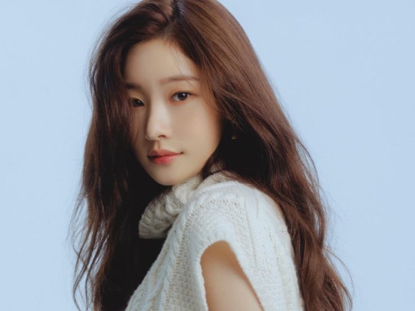 女優に転身したI.O.I出身チョン・チェヨン、“レジェンド級”のビジュアルに注目！手術後の近況も語る【PHOTO】