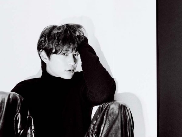 SHINeeミンホ、目つきからあふれ出す“情熱”…「14年間、多くの活動が“今の”自分をつくった」【PHOTO】