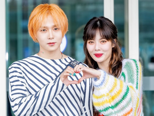 “結婚秒読み”とされるも恋人との決別を選択した歌手ヒョナ、朧げな表情の近況公開【PHOTO】