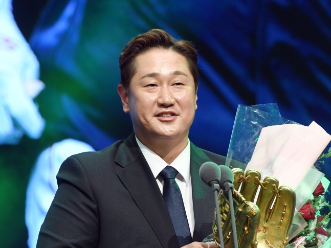引退した元ソフトバンク李大浩は今何をしているのか。妻への“申し訳なさ”告白「誕生日すら…」