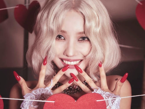 “プロデューサー型アイドル” (G)I-DLEのソヨン、英国メディアも認めた「K-POPの女性アイコン」