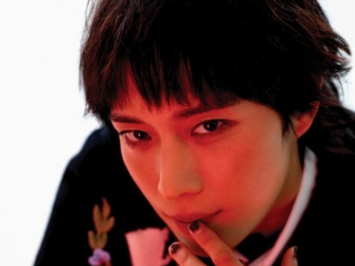 IZ*ONE出身キム・ミンジュの相手役！俳優キム・ヨンデ、“個性的な髪型”も似合うハンサムビジュアル【PHOTO】