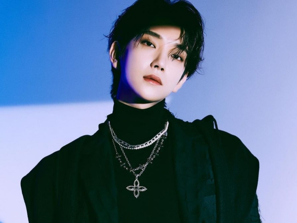 【写真】SEVENTEENジョシュア、ファッション誌表紙に単独登場！“編集泣かせのハンサムビジュ”
