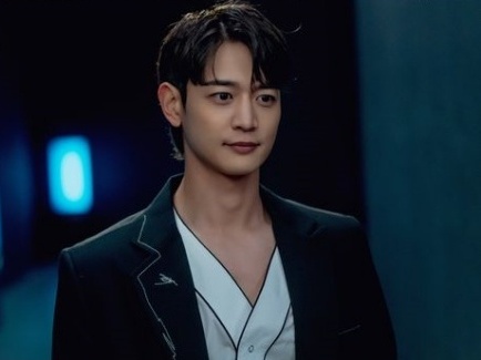 SHINeeミンホ、Netflix『ザ・ファビュラス』“情熱のないフォトグラファー役”のために最善を尽くす