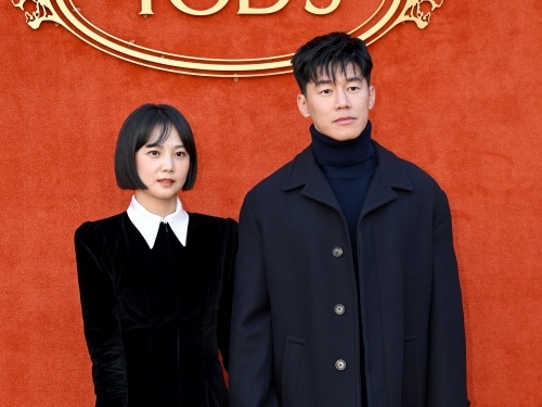 結婚から7年越し…俳優キム・ムヨル×女優ユン・スンア夫婦に新しい命が！性別と出産時期は？