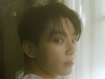 BTSの新フォトプロジェクトがついにベールを脱ぐ…JUNG KOOKからスタート、その豪華内容は？
