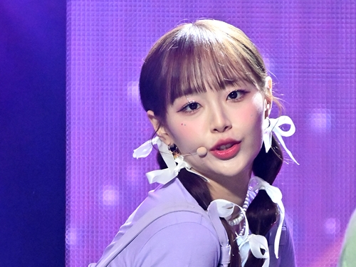 “パワハラ疑惑”でLOONAから脱退したチュウ、テコンドー道着でピース！笑顔でファンも一安心【PHOTO】