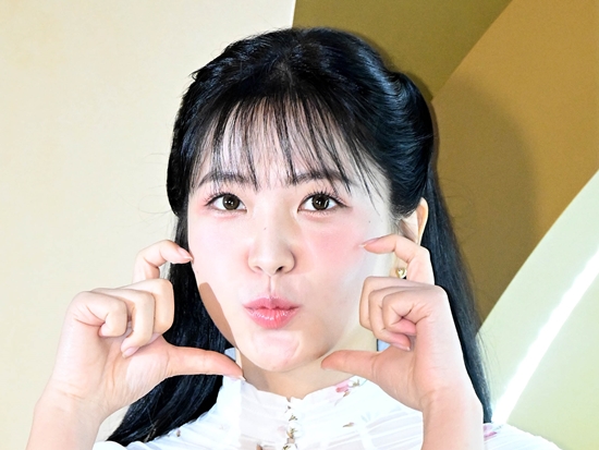 2023年はうさぎ年！Red Velvetイェリ、ユニークな衣装で“バニーちゃん”に変身「いよいよ私の年だ」