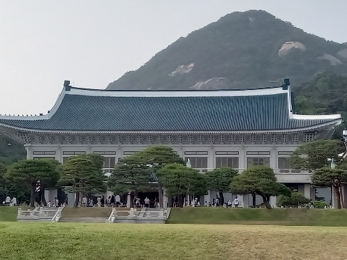 泥酔運転、論文盗作など多くの問題を起こした韓国副首相、ユン大統領が強行任命も35日で高速辞任か