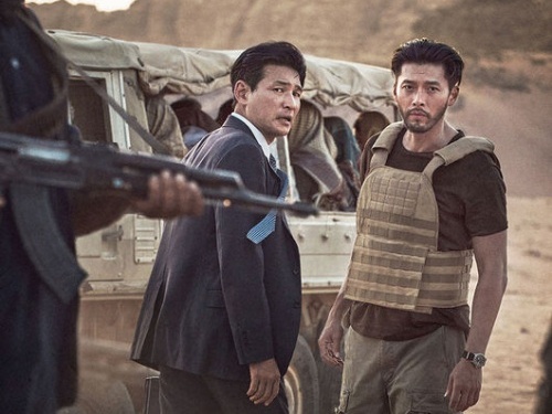 入国禁止など困難の連続…父親になったヒョンビン主演映画『交渉』、不可能だらけで果たしたミッション