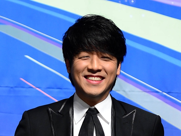 “ドロ沼離婚”を乗り越えて再婚のリュ・シウォン、近況で妻の姿を公開「愛しい私の家族」【PHOTO】