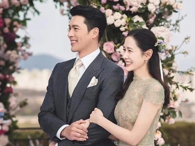 ヒョンビン♡ソン・イェジンの新たな“結婚式写真”が幸せオーラ全開すぎて大注目「現実味ない」