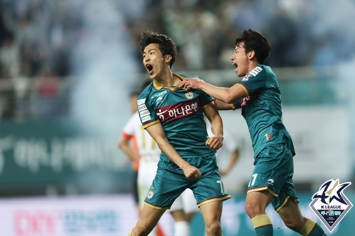 石田雅俊