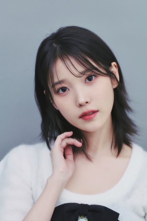 IU