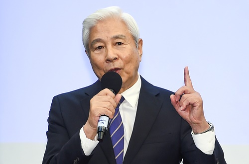 パン・ヨル氏