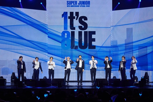 SUPER JUNIOR